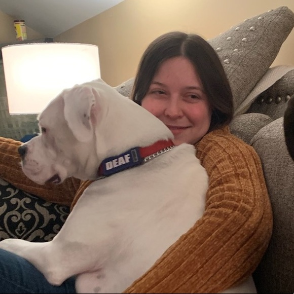 Meet your Posher, Jessica - Picture 2 of 2